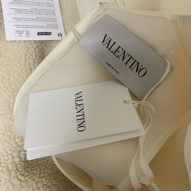 VALENTINO(ヴァレンティノ)の新品タグ付き VALENTINO ヴァレンティノ ワンピース ドレス リボン付き レディースのワンピース(ミニワンピース)の商品写真
