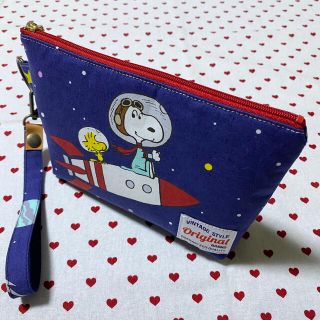 スヌーピー ビンテージシーツリメイク ストラップ付 大きめファスナー ...