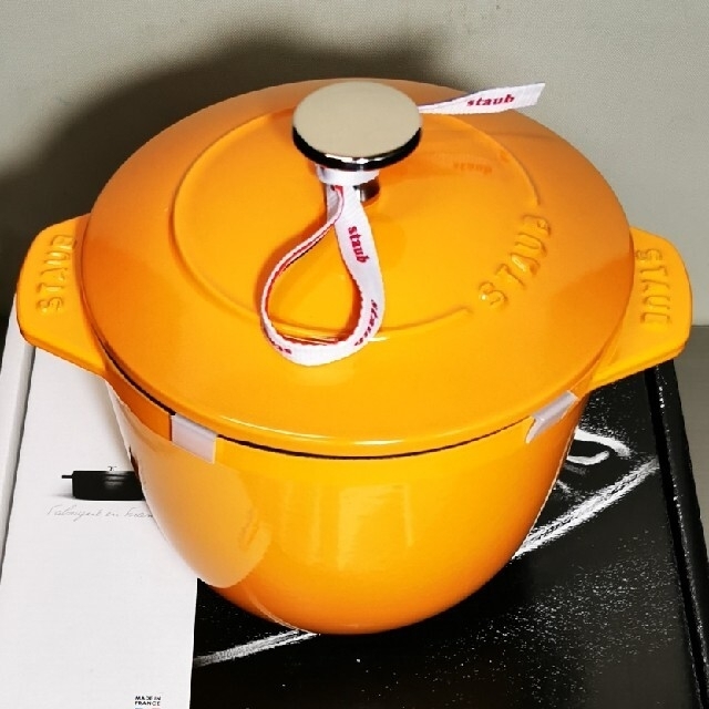 新品 Staub ストウブ マスタード ラ ココット デ ゴハン 16cm