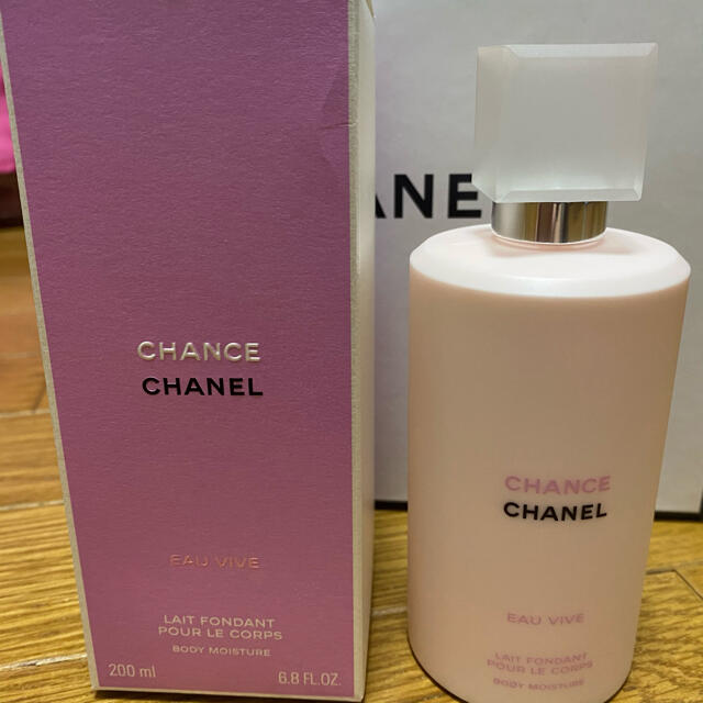 CHANEL チャンス オーヴィーヴボディモイスチャー