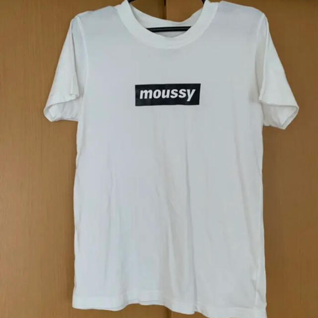 moussy(マウジー)のmoussy ロゴt レディースのトップス(Tシャツ(半袖/袖なし))の商品写真