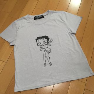 ダズリン(dazzlin)の新品試着ダズリンdazzlin Tシャツ ベティちゃんグレー(シャツ/ブラウス(半袖/袖なし))