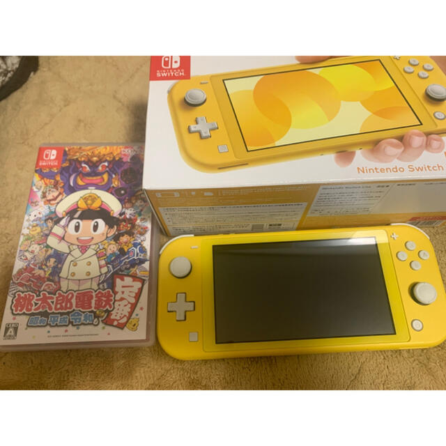 Nintendo Switch Lite イエロー ほぼ傷なし 桃鉄付