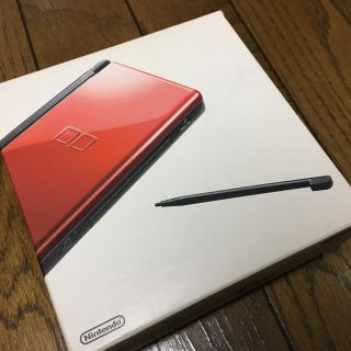 ニンテンドーDS(ニンテンドーDS)のNintendo DS ニンテンド-DS LITE クリムゾン/ブラック(携帯用ゲーム機本体)