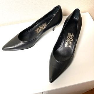 フェラガモ(Ferragamo)のFERRAGAMO フェラガモ☆黒パンプス　サイズ6 1/2 (ハイヒール/パンプス)