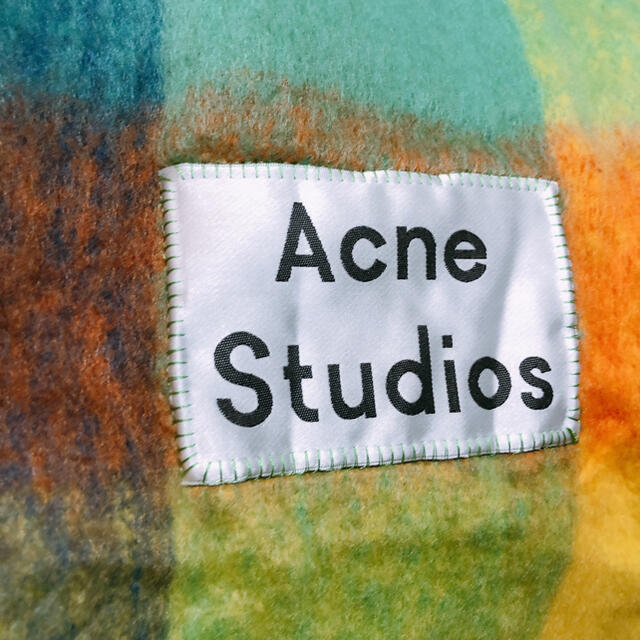 ACNE(アクネ)の【新品】acne studios チェックマフラー レディースのファッション小物(マフラー/ショール)の商品写真