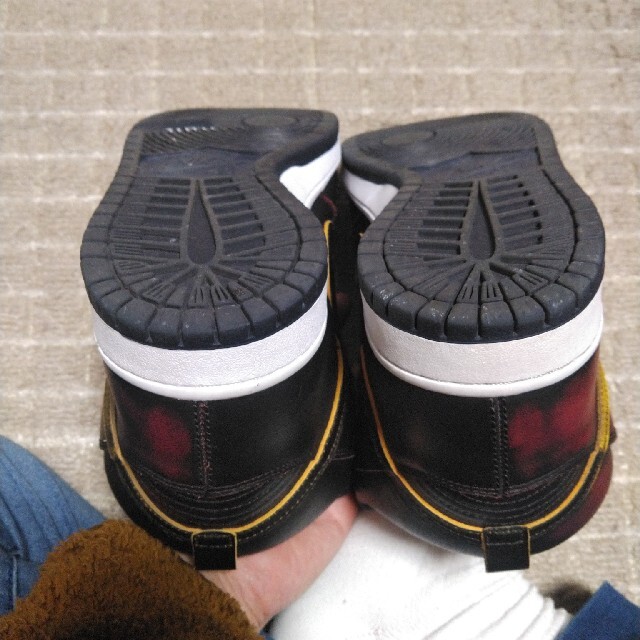 NIKE(ナイキ)のDUNK SB CAVS　最終価格 メンズの靴/シューズ(スニーカー)の商品写真