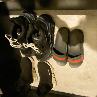 グッチ(Gucci)の値下げ、送料込み不可 GUCCI サンダル サイズ9 引っ越しのため手放します(サンダル)