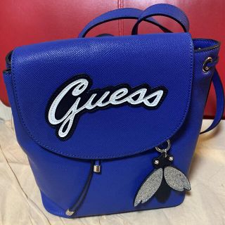 ゲス(GUESS)の新品未使用　GUESS リュック　チャーム付き(リュック/バックパック)