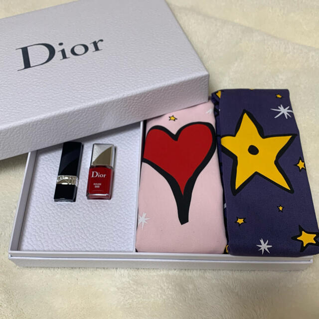 Dior(ディオール)のDior リップ・ネイル・巾着2点　ギフトセット レディースのファッション小物(ポーチ)の商品写真