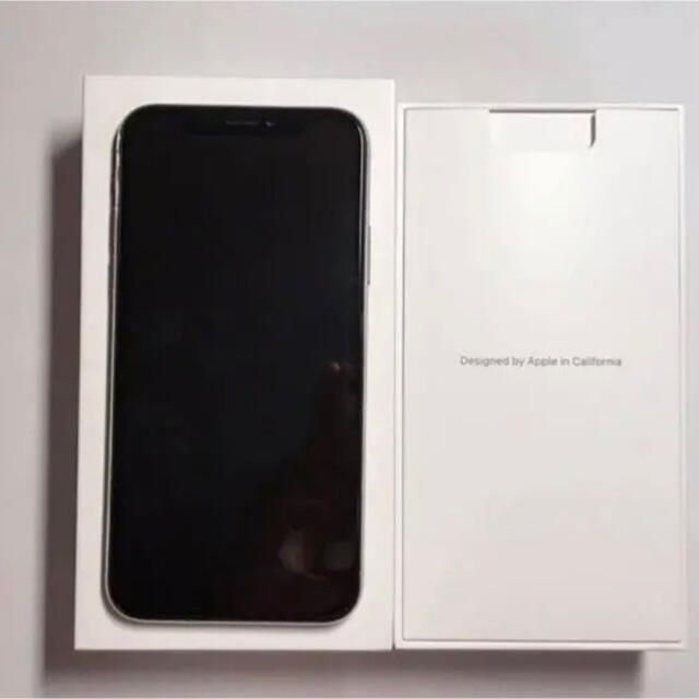 Apple(アップル)のiPhone X Silver 256 GB SIMフリー スマホ/家電/カメラのスマートフォン/携帯電話(スマートフォン本体)の商品写真