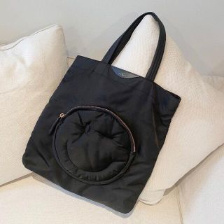 アニヤハインドマーチ(ANYA HINDMARCH)のAnya Hindmarch  Chubby Wink  トートバッグ(トートバッグ)