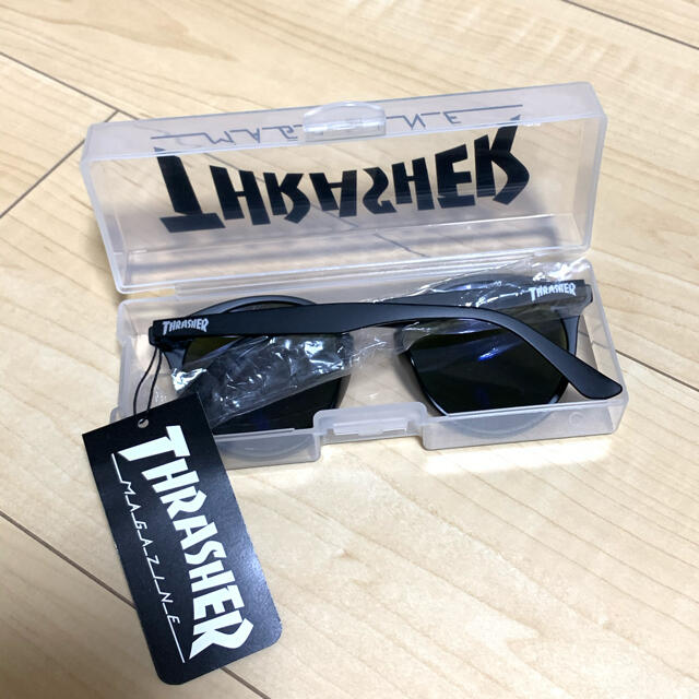 THRASHER(スラッシャー)のスラッシャー　サングラス　THRASHER 新品　未使用　タグ付き メンズのファッション小物(サングラス/メガネ)の商品写真