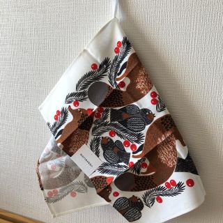 マリメッコ(marimekko)のマリメッコ　KETUNMARJA キッチンタオル ティータオル(収納/キッチン雑貨)