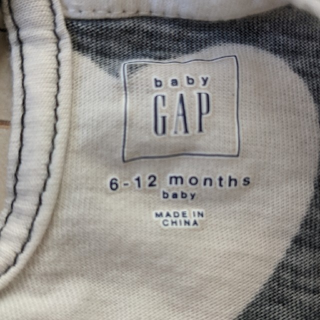 babyGAP(ベビーギャップ)のbabyGap ロンパース　70 キッズ/ベビー/マタニティのベビー服(~85cm)(ロンパース)の商品写真