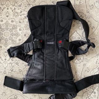 ベビービョルン(BABYBJORN)のあゆむーむー様専用　ベビービョルン one mesh 抱っこ紐　ブラック　黒(抱っこひも/おんぶひも)