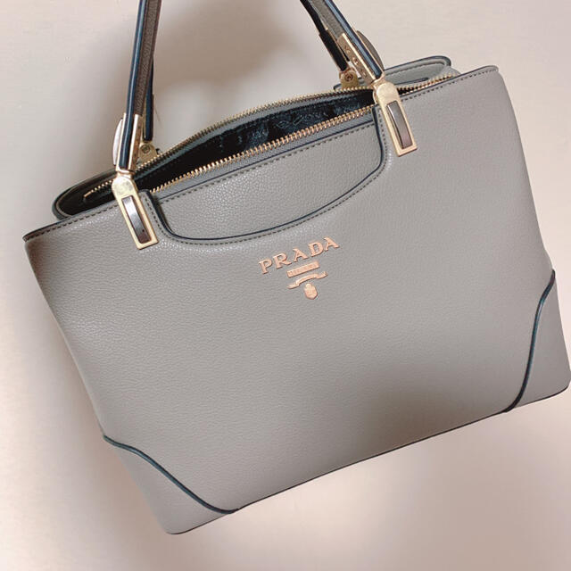 PRADA ハンドバッグ　プラダバッグ