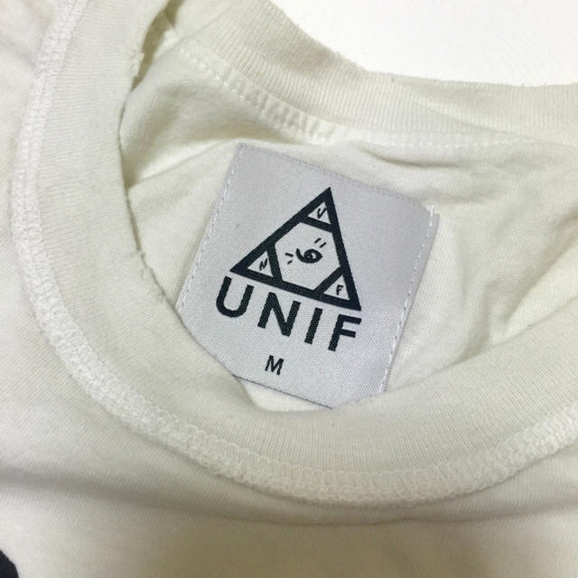 UNIF(ユニフ)の【新品送料込】UNIF 大人気Ｔシャツ レディースのトップス(Tシャツ(半袖/袖なし))の商品写真