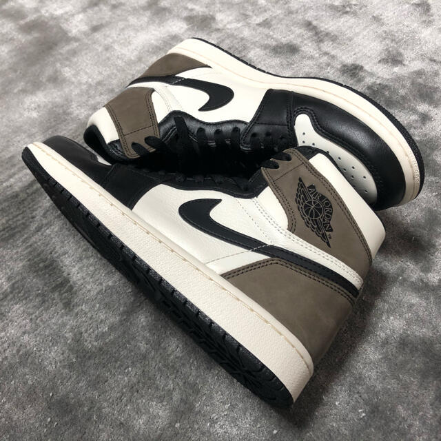 NIKE(ナイキ)の27cm エア　ジョーダン1 ダークモカ　air Jordan 1 メンズの靴/シューズ(スニーカー)の商品写真