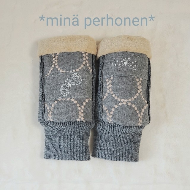 mina perhonen(ミナペルホネン)のハンドウォーマー ミナペルホネン choucho タンバリン ハンドメイド  ハンドメイドのファッション小物(手袋)の商品写真