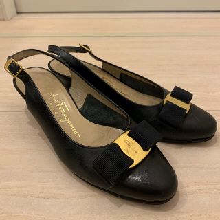 サルヴァトーレフェラガモ(Salvatore Ferragamo)のSalvatore Ferragamo バックストラップ パンプス(ハイヒール/パンプス)