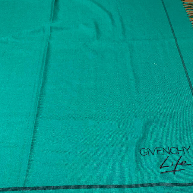 GIVENCHY(ジバンシィ)のジバンシー　大判スカーフ　送料無料 レディースのファッション小物(バンダナ/スカーフ)の商品写真