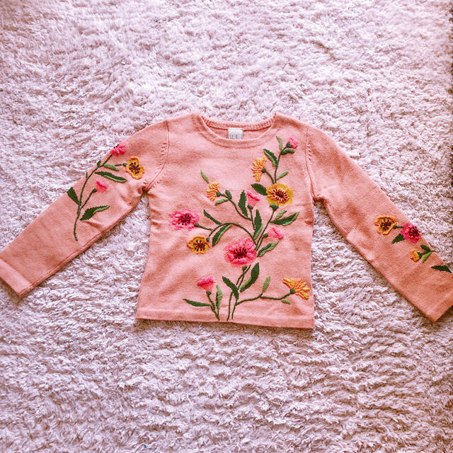 シビラ　花柄刺繍ニット