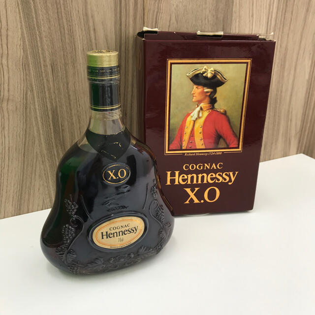 ヘネシー XO 金キャップ 700ml 40度 コニャック ブランデー 未開栓-