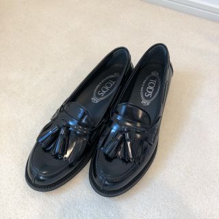 トッズ(TOD'S)のTOD'S タッセル　ローファー☆新品未使用。(ローファー/革靴)