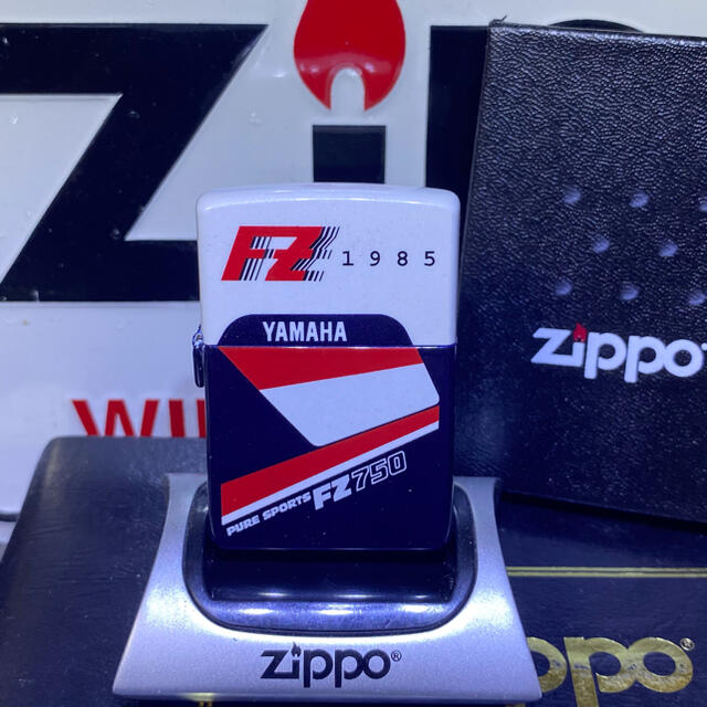 ZIPPO(ジッポー)の Zippo by YAMAHA未使用ヤマハFZ750バイク2000年ビンテージ メンズのファッション小物(タバコグッズ)の商品写真