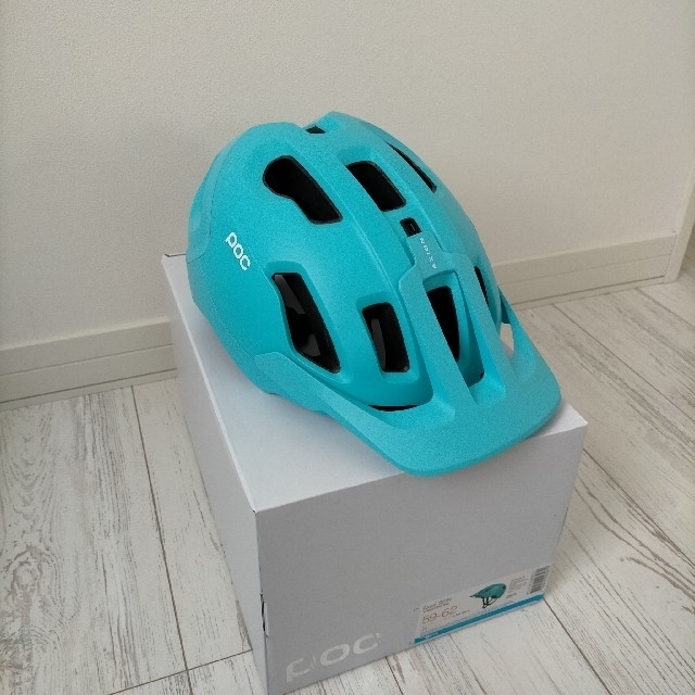 POC 自転車 ヘルメット 美品 スポーツ/アウトドアの自転車(ウエア)の商品写真