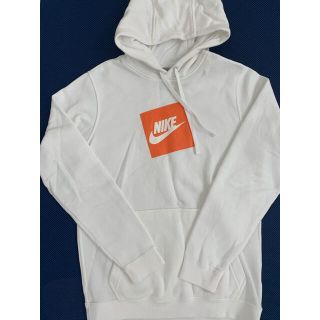 ナイキ(NIKE)のNIKE パーカー(パーカー)