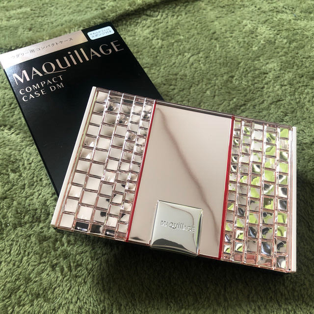 MAQuillAGE(マキアージュ)の新品　マキアージュコンパクトケース　セット コスメ/美容のベースメイク/化粧品(ファンデーション)の商品写真