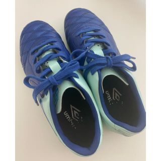 アンブロ(UMBRO)のサッカートレーニングシューズ　アンブロ　22､5(その他)