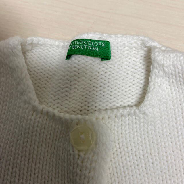 BENETTON(ベネトン)のベネトン　　白色カーディガン キッズ/ベビー/マタニティのベビー服(~85cm)(カーディガン/ボレロ)の商品写真