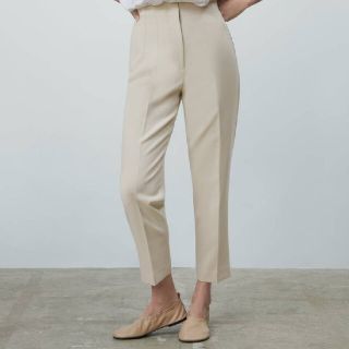 ザラ(ZARA)のZARA　ﾊｲｳｴｽﾄパンツ(クロップドパンツ)