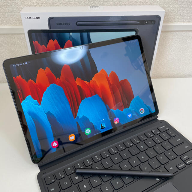 Galaxy(ギャラクシー)の【おまけ】Galaxy Tab S7とKeyboard Coverセット スマホ/家電/カメラのPC/タブレット(タブレット)の商品写真