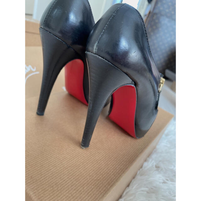 Christian Louboutin(クリスチャンルブタン)のRafael様専用 Christian Louboutin パンプス 36.5 レディースの靴/シューズ(ハイヒール/パンプス)の商品写真