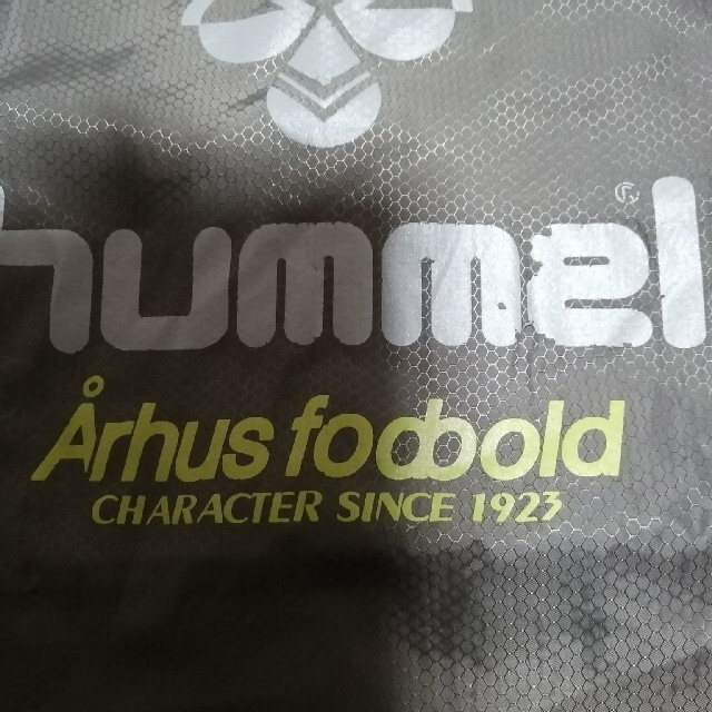 hummel(ヒュンメル)のおやじ様専用　ヒュンメル　ピステ上下　ジュニア160サイズ　グレー　ピンク&黒 スポーツ/アウトドアのサッカー/フットサル(ウェア)の商品写真