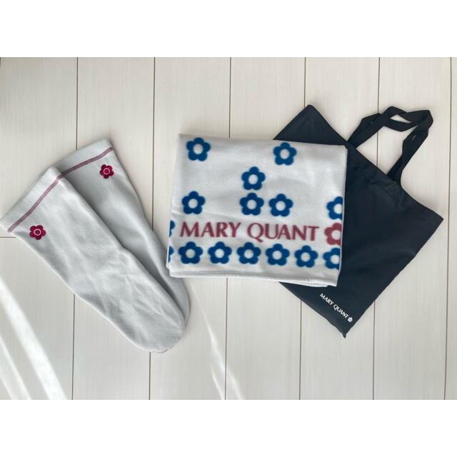 MARY QUANT(マリークワント)のマリークワント  フリースブランケット　新品未使用 キッズ/ベビー/マタニティのこども用ファッション小物(おくるみ/ブランケット)の商品写真