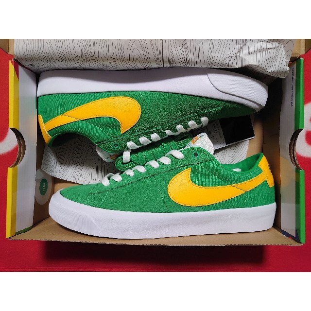 NIKE(ナイキ)の28cm★NIKE SB  ZOOM BLAZER LOW PRO GT メンズの靴/シューズ(スニーカー)の商品写真