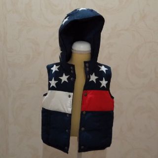 トミーヒルフィガー(TOMMY HILFIGER)のダイポニョ様専用 トミーヒルフィガー 92センチ リバーシブル ダウンベスト(ジャケット/上着)