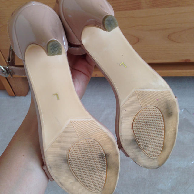 GU(ジーユー)のエナメルサンダル レディースの靴/シューズ(サンダル)の商品写真