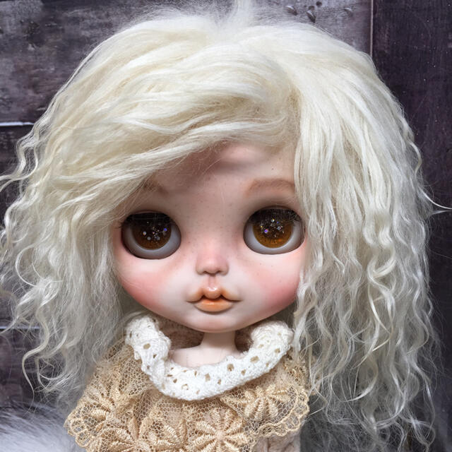 blythe_w-140シャインクリームベージュ✨チベットラムフルスキンウィッグ