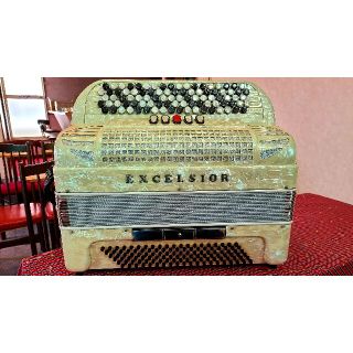 美品】EXCELSIOR ボタン式アコーディオン Mod.609 120ベース-silversky 美品】EXCELSIOR ボタン式アコーディオン Mod.609 120ベース-silversky