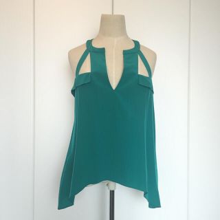 ビーシービージーマックスアズリア(BCBGMAXAZRIA)の夏のリゾートに☆鮮やかシルクトップス(シャツ/ブラウス(半袖/袖なし))