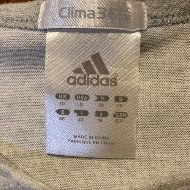 adidas(アディダス)のアディダス長袖シャツ レディースのトップス(Tシャツ(長袖/七分))の商品写真