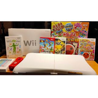 ウィー(Wii)のWii本体＋WiiFitボート＋太鼓の達人＋ソフトなど　セット♫(家庭用ゲーム機本体)