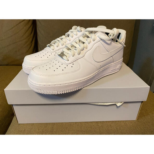 NIKE(ナイキ)の26.5cm NIKE AIR FORCE 1 '07 エアフォース1 ホワイト メンズの靴/シューズ(スニーカー)の商品写真