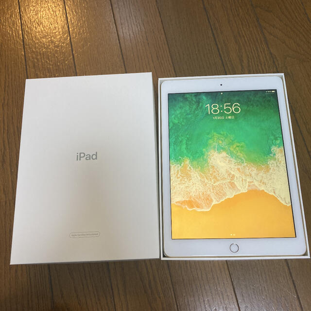 送料無料！iPad 5世代モデル 32GB ほぼ新品